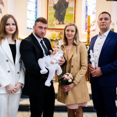 fotografnachrzest_fotografnachrzestwarszawa_ceremoniachrztu_zdjeciazchrztuwarszawa_epicfoto_maciejchalonski_reportażzchrztu_sesjapochrzcie15