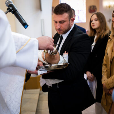 fotografnachrzest_fotografnachrzestwarszawa_ceremoniachrztu_zdjeciazchrztuwarszawa_epicfoto_maciejchalonski_reportażzchrztu_sesjapochrzcie18