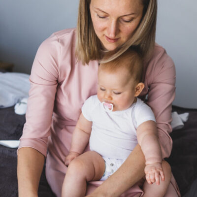 fotografnachrzest_fotografnachrzestwarszawa_przygotowaniachrzest_zdjeciazchrztuwarszawa_epicfoto_maciejchalonski_reportażzchrztu7