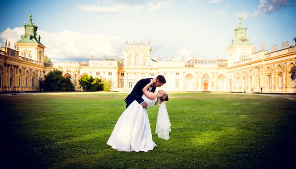 fotografnaslubwarszawa_fotografiaslubnawarszawa_epicfoto_maciejchalonski_reportazslubny_przygotowaniadoslubu_wesele_zdjeciazwesela_223-scaled